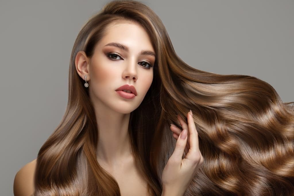 Cómo mantener un cabello sano en invierno con tratamientos naturales